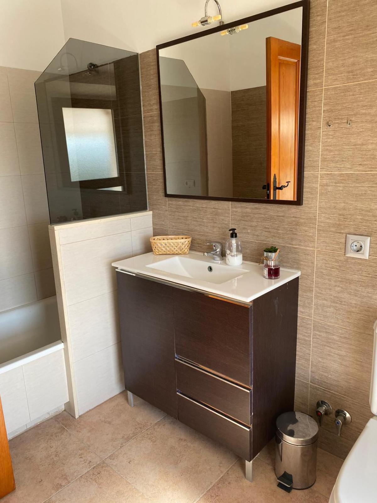 Hostal Espai Mediterrani Puebla de Vallbona Luaran gambar
