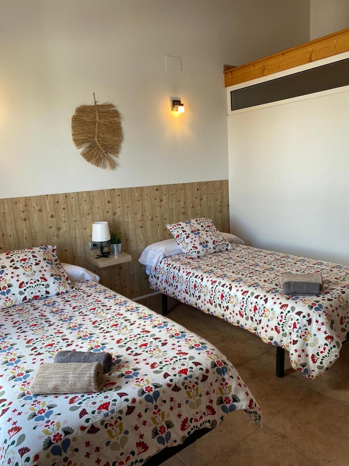 Hostal Espai Mediterrani Puebla de Vallbona Luaran gambar