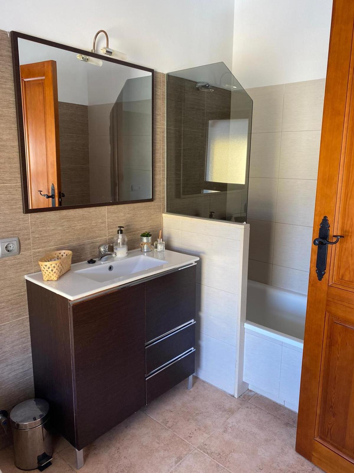 Hostal Espai Mediterrani Puebla de Vallbona Luaran gambar