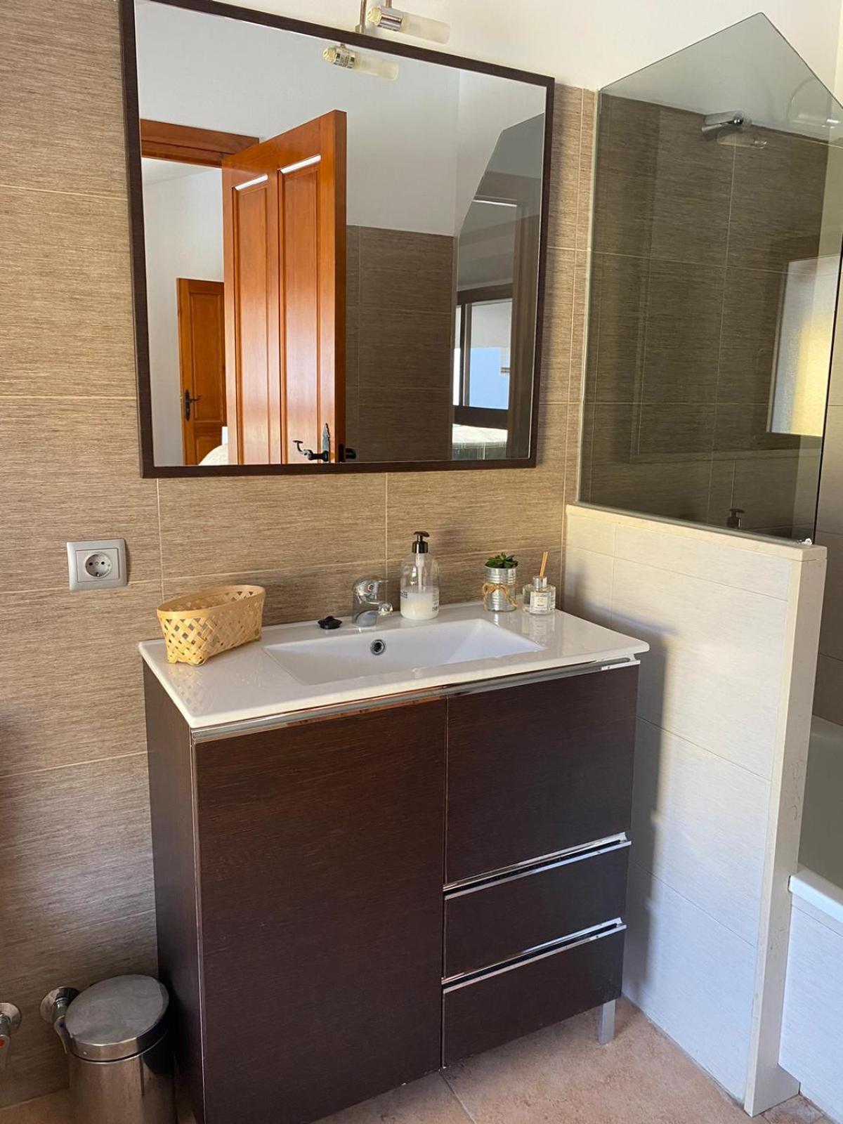 Hostal Espai Mediterrani Puebla de Vallbona Luaran gambar