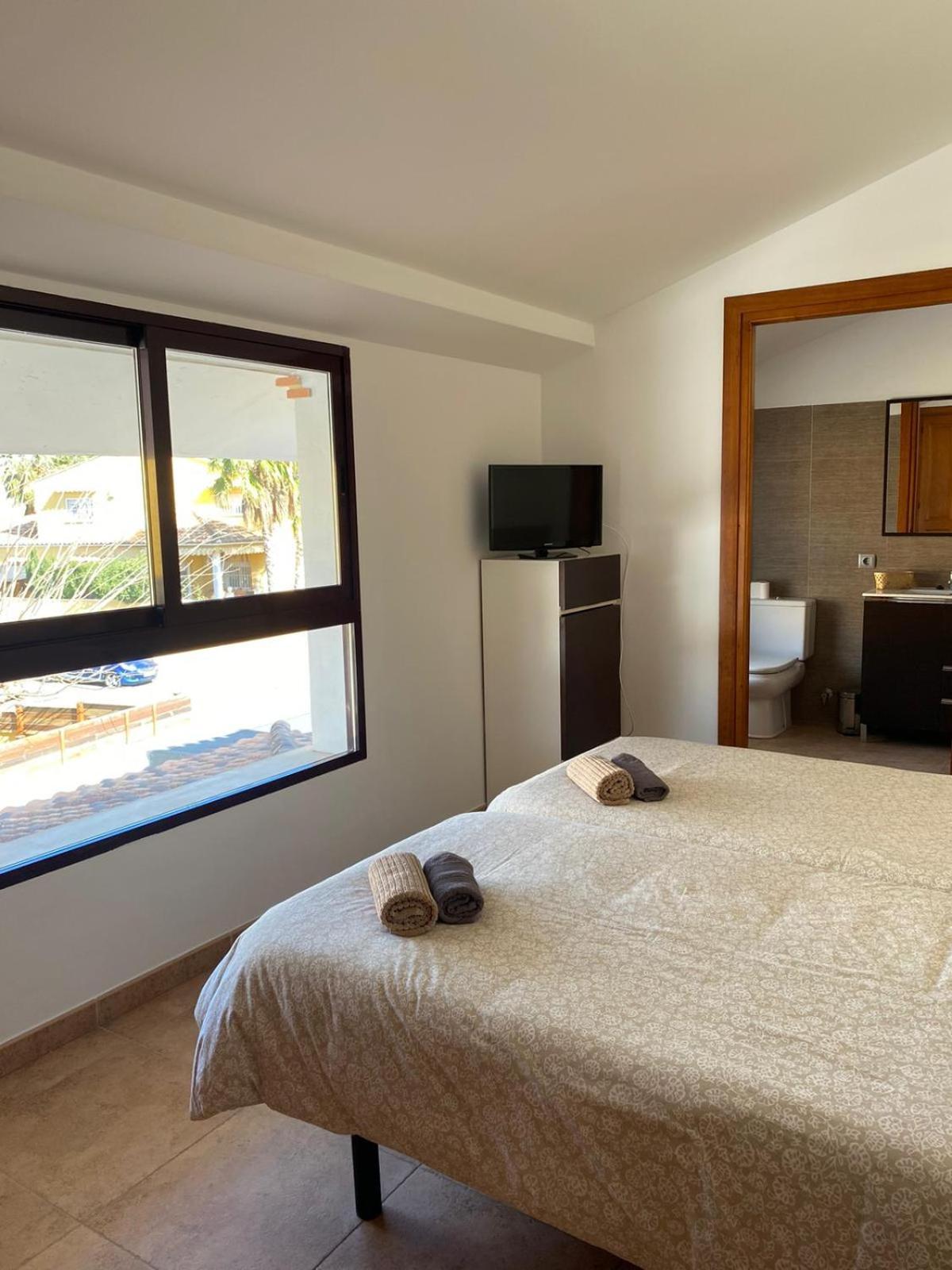 Hostal Espai Mediterrani Puebla de Vallbona Luaran gambar